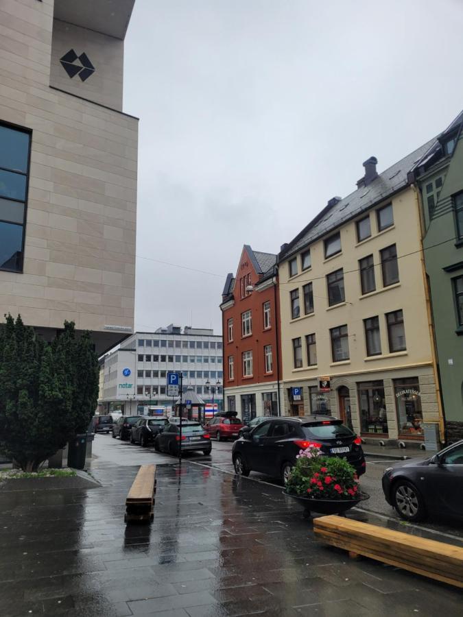 Single Elegant Room I Sentrum- Sea View Ålesund Εξωτερικό φωτογραφία