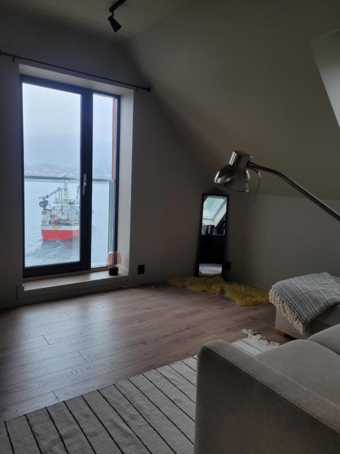 Single Elegant Room I Sentrum- Sea View Ålesund Εξωτερικό φωτογραφία