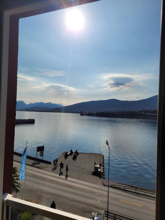 Single Elegant Room I Sentrum- Sea View Ålesund Εξωτερικό φωτογραφία